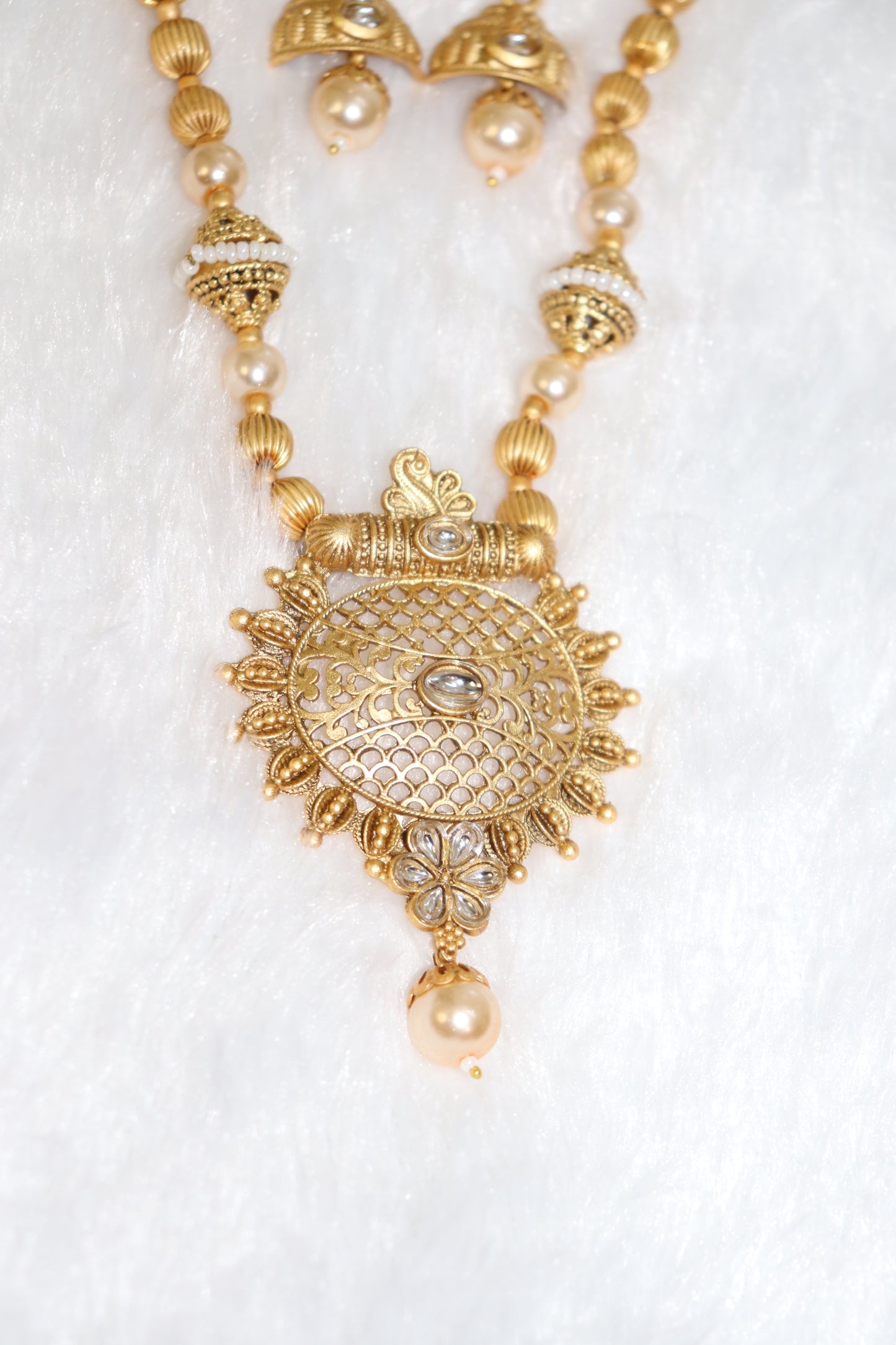 Graceful Gold-Plated Pearl Temple Necklace Set