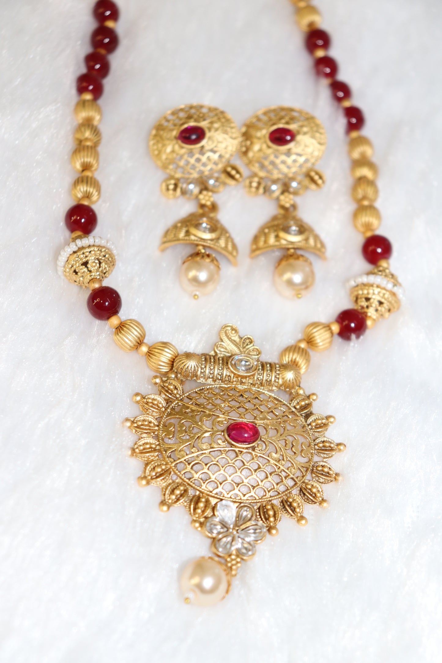 Graceful Red -Plated Pearl Temple Necklace Set