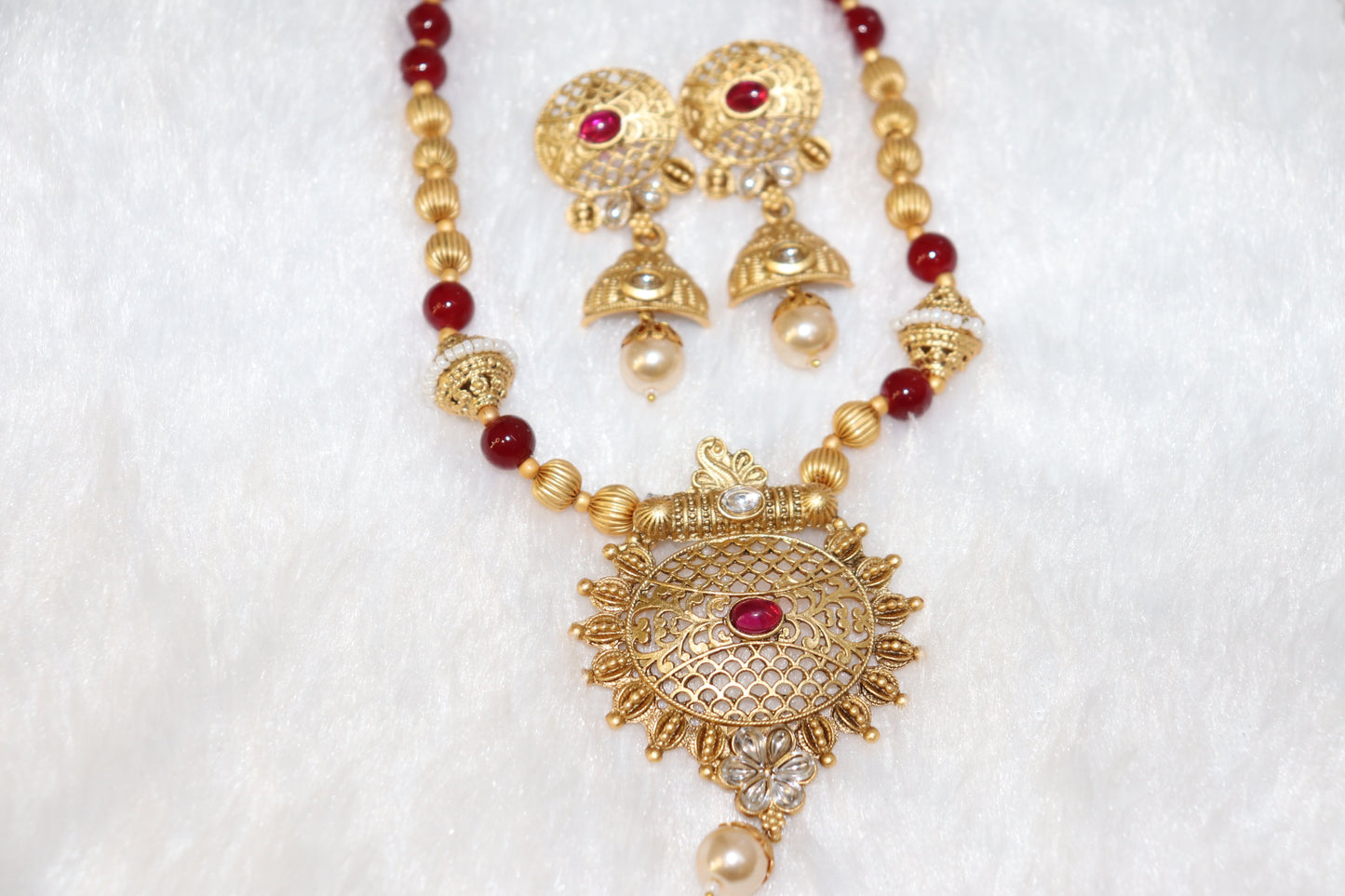 Graceful Red -Plated Pearl Temple Necklace Set