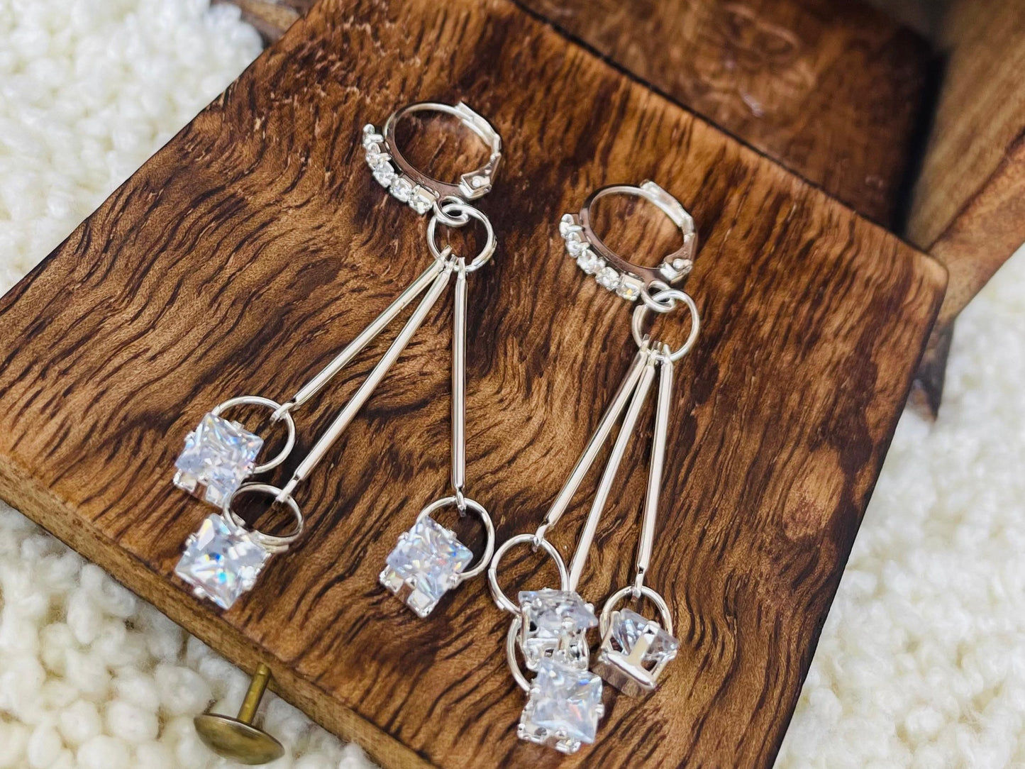 Elegant Crystal Dangle Earrings in Silver