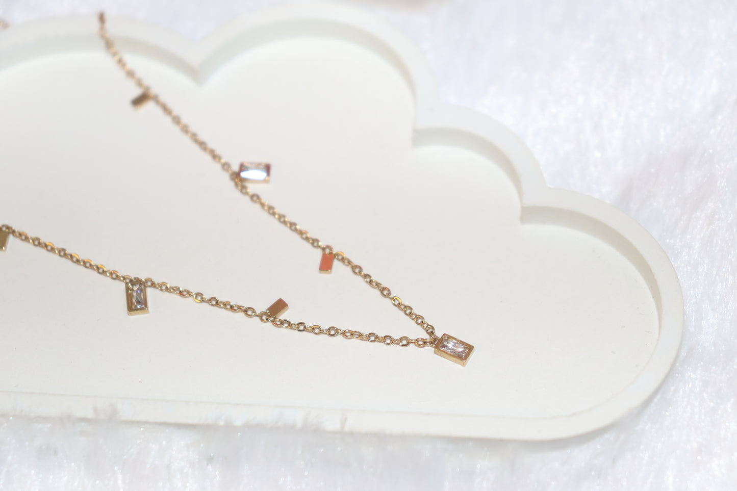Minimalist Gold-Plated Baguette Stone Neckpiece