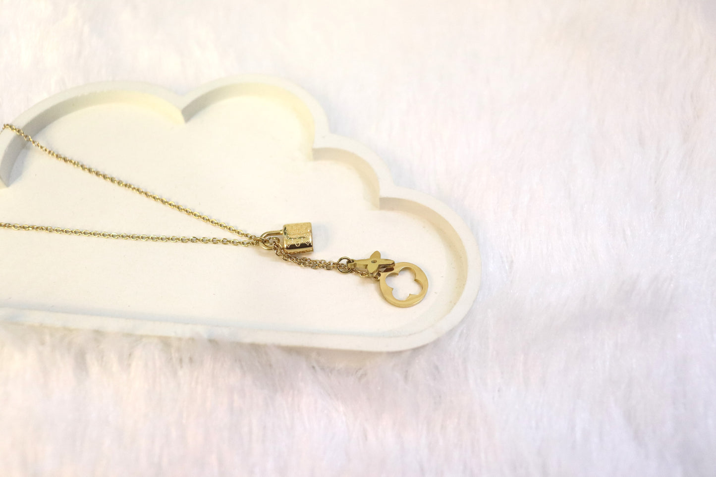 Elegant Gold Lock & Clover Pendant Necklace