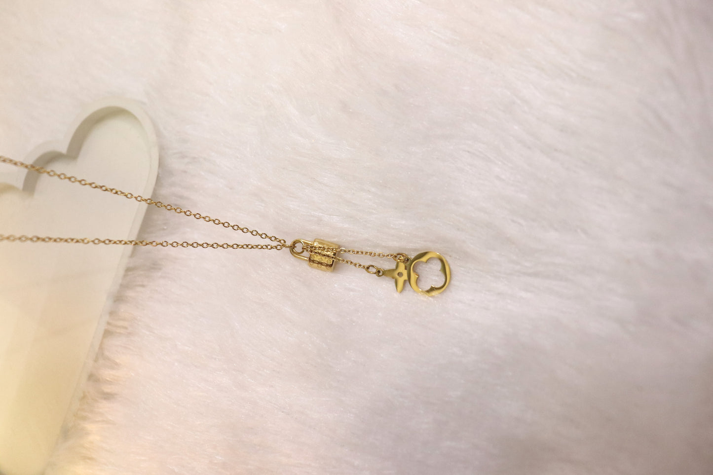 Elegant Gold Lock & Clover Pendant Necklace