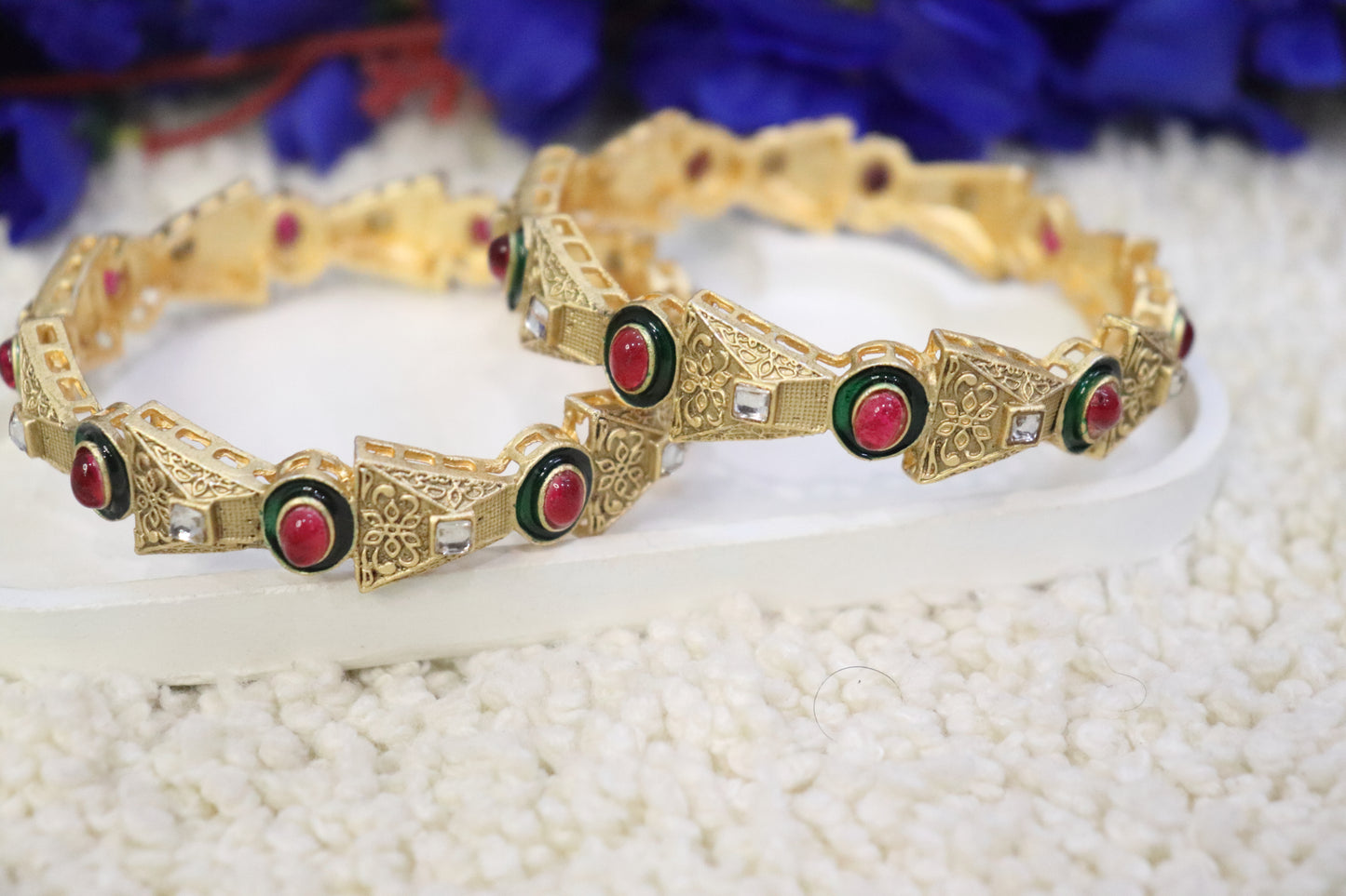 Antique Gold Kundan Bangles