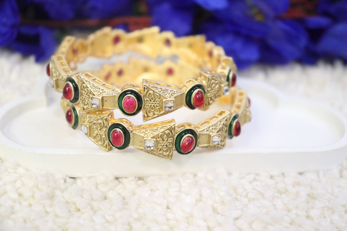 Antique Gold Kundan Bangles