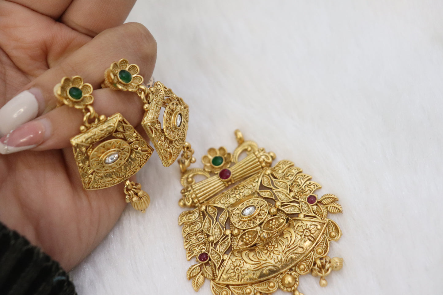 Antique Gold-Plated Temple Necklace Set