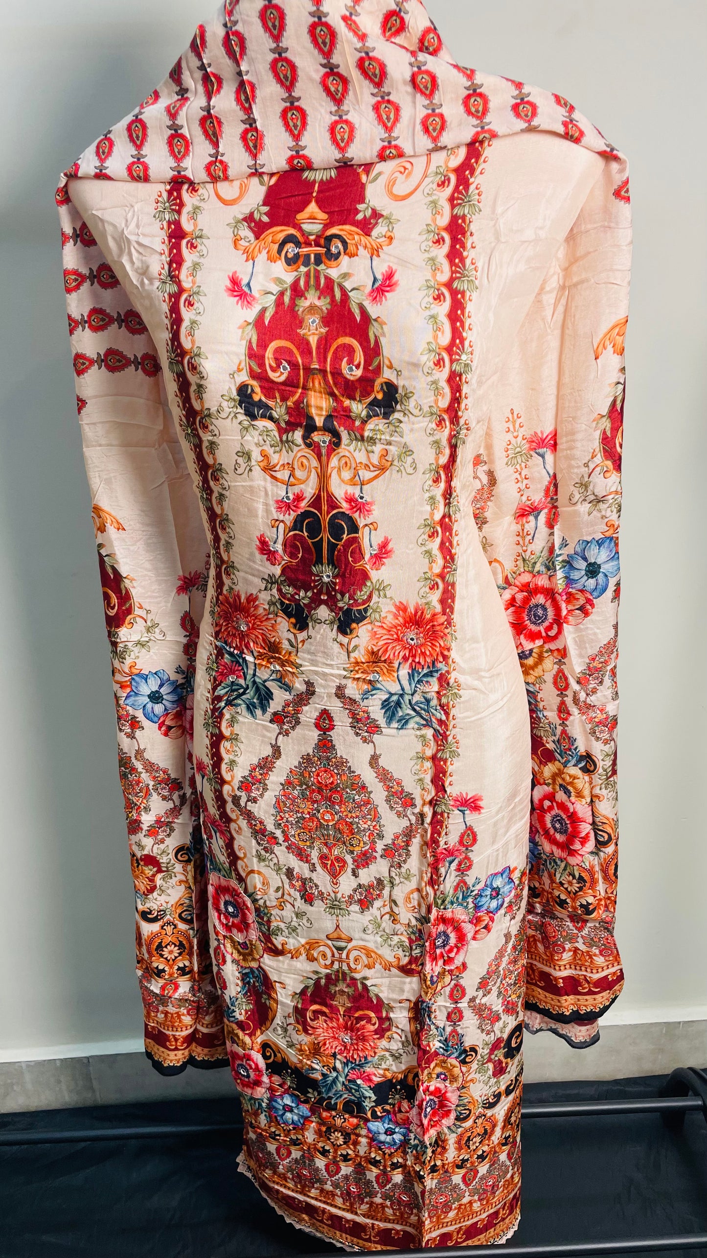 Elegant Ethnic Muslin Suit